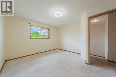 88 Country Hills Villas NW Calgary Alberta photo 11
