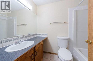 88 Country Hills Villas NW Calgary Alberta photo 15