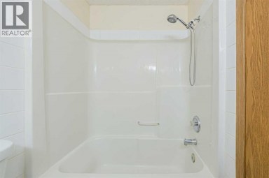 88 Country Hills Villas NW Calgary Alberta photo 16