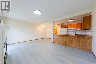 88 Country Hills Villas NW Calgary Alberta photo 9
