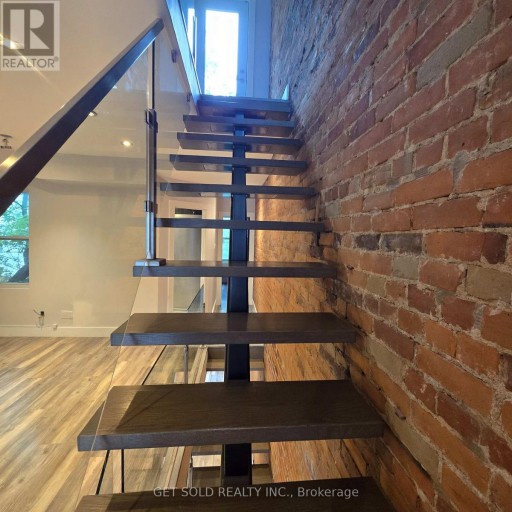 348 DUPONT STREET, Toronto (Annex), Ontario, M5R1V9