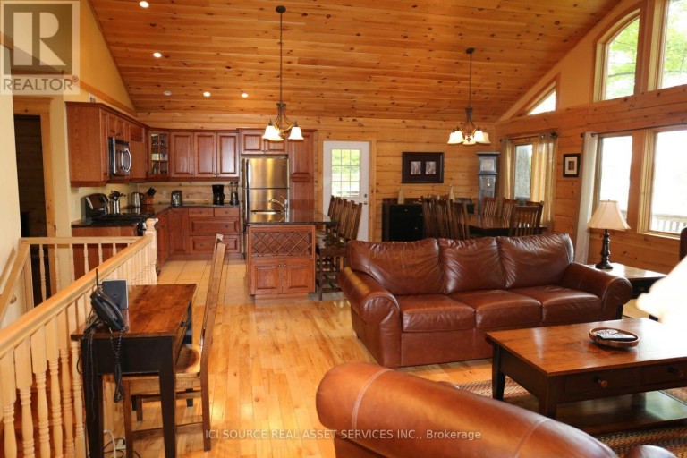 1016 TWIN PINE LANE, Frontenac (Frontenac North), Ontario, K0H1K0