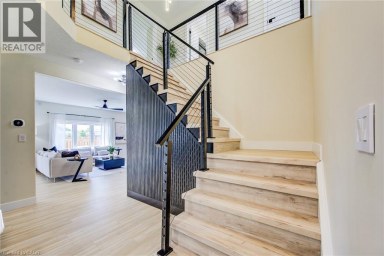 210 HAWKSWOOD Drive Kitchener Ontario photo 14