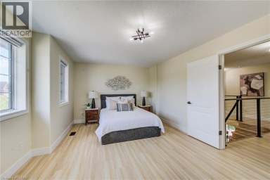 210 HAWKSWOOD Drive Kitchener Ontario photo 15