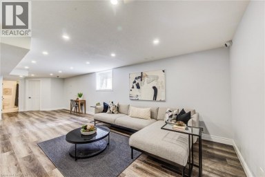 210 HAWKSWOOD Drive Kitchener Ontario photo 22