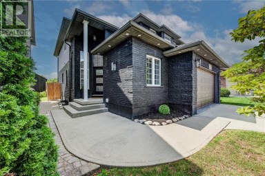 210 HAWKSWOOD Drive Kitchener Ontario photo 3