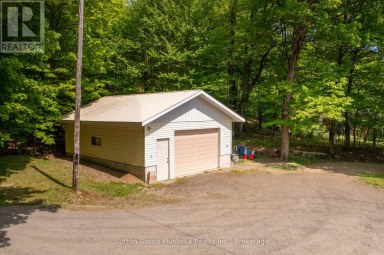 562 AND 568 EAST WASEOSA LAKE ROAD Huntsville (Chaffey) Ontario photo 39