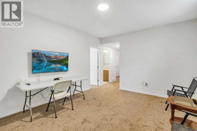 244 Lucas Way NW Calgary Alberta photo 35