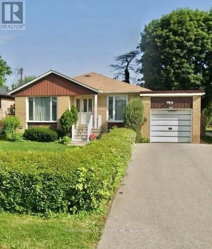 198 WATERLOO AVENUE, Toronto (Bathurst Manor), Ontario, M3H3Z2