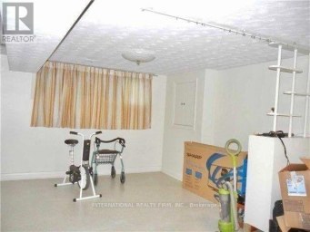 198 WATERLOO AVENUE Toronto (Bathurst Manor) Ontario photo 10