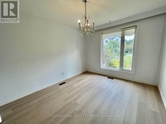 198 WATERLOO AVENUE Toronto (Bathurst Manor) Ontario photo 2