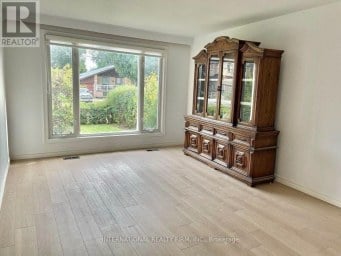 198 WATERLOO AVENUE Toronto (Bathurst Manor) Ontario photo 3