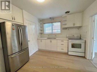 198 WATERLOO AVENUE Toronto (Bathurst Manor) Ontario photo 5