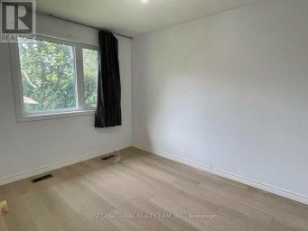 198 WATERLOO AVENUE Toronto (Bathurst Manor) Ontario photo 7