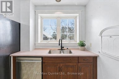 219 EAST STREET Greater Napanee (Greater Napanee) Ontario photo 29