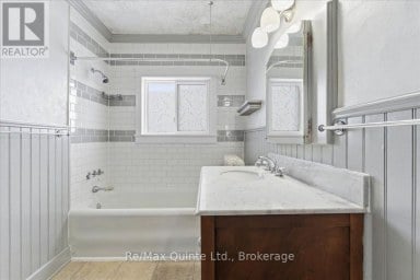 219 EAST STREET Greater Napanee (Greater Napanee) Ontario photo 45