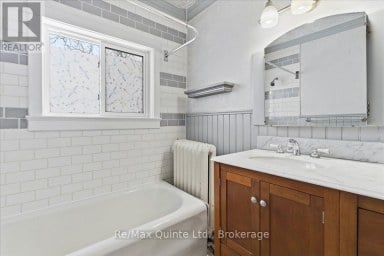 219 EAST STREET Greater Napanee (Greater Napanee) Ontario photo 46