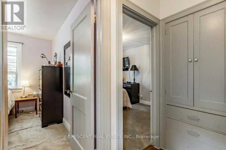982 BRIAR HILL AVENUE, Toronto (Briar Hill-Belgravia), Ontario, M6B1M3