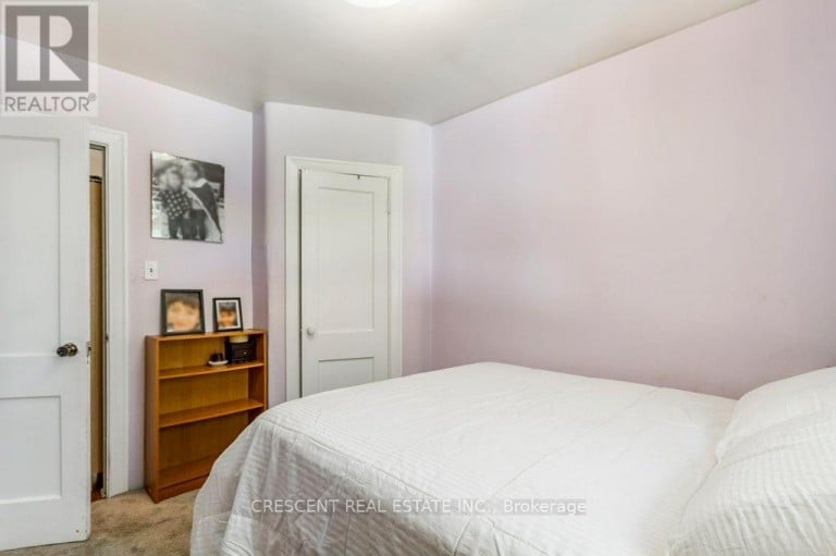 982 BRIAR HILL AVENUE, Toronto (Briar Hill-Belgravia), Ontario, M6B1M3
