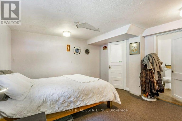 982 BRIAR HILL AVENUE, Toronto (Briar Hill-Belgravia), Ontario, M6B1M3