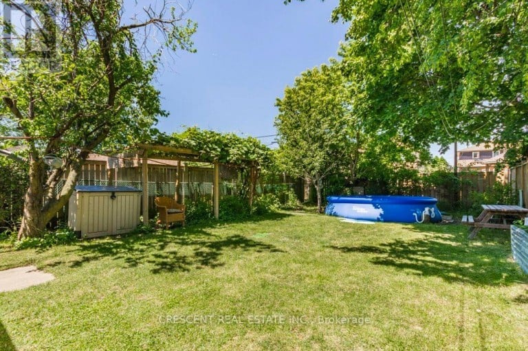 982 BRIAR HILL AVENUE, Toronto (Briar Hill-Belgravia), Ontario, M6B1M3