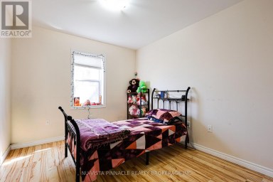 434 EGERTON STREET London East (East M) Ontario photo 12