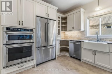 1223 THORNLEY STREET London South (South L) Ontario photo 18