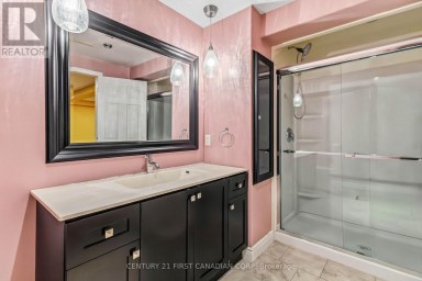 1223 THORNLEY STREET London South (South L) Ontario photo 35