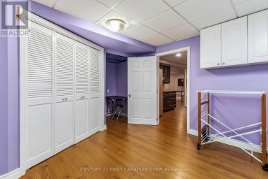 1223 THORNLEY STREET London South (South L) Ontario photo 37