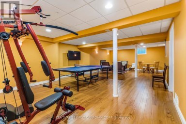 1223 THORNLEY STREET London South (South L) Ontario photo 42
