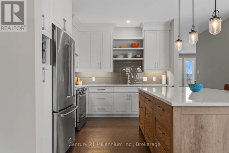 401 ALGOMA CRESCENT, Georgian Bluffs, Ontario, N0H1S0
