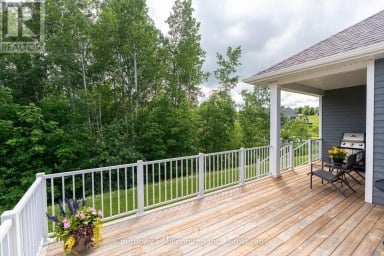 401 ALGOMA CRESCENT Georgian Bluffs Ontario photo 44