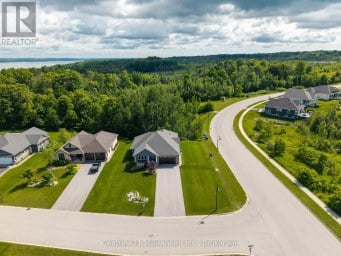 401 ALGOMA CRESCENT Georgian Bluffs Ontario photo 7