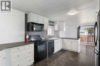 465, 3223 83 Street NW Calgary Alberta photo 17