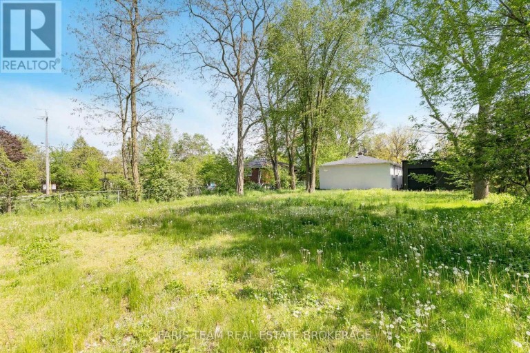 136 ORIOLE DRIVE, East Gwillimbury (Holland Landing), Ontario, L9N1G9