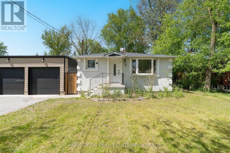 136 ORIOLE DRIVE, East Gwillimbury (Holland Landing), Ontario, L9N1G9