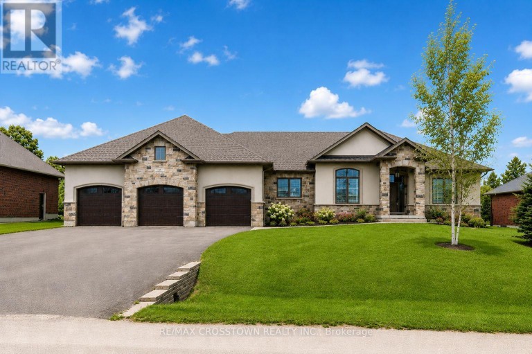 25 MENNILL DRIVE, Springwater (Snow Valley), Ontario, L0L1Y3