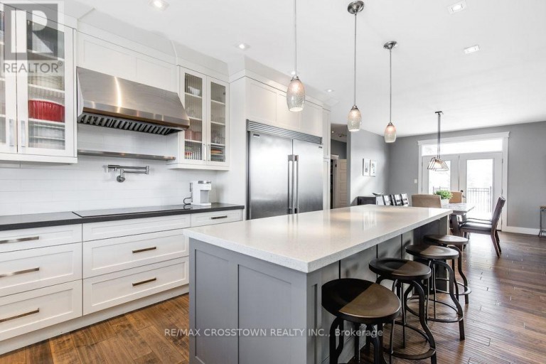 25 MENNILL DRIVE, Springwater (Snow Valley), Ontario, L0L1Y3