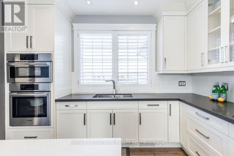 25 MENNILL DRIVE, Springwater (Snow Valley), Ontario, L0L1Y3