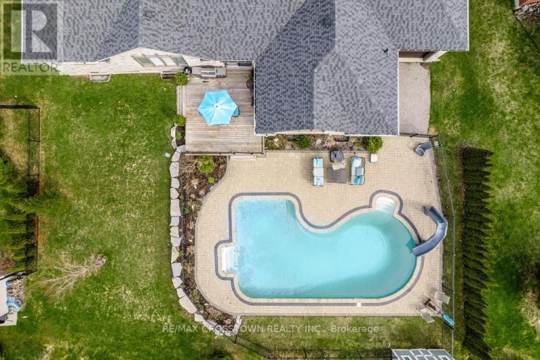 25 MENNILL DRIVE, Springwater (Snow Valley), Ontario, L0L1Y3