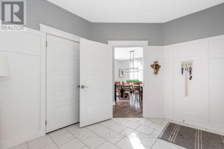 25 MENNILL DRIVE, Springwater (Snow Valley), Ontario, L0L1Y3