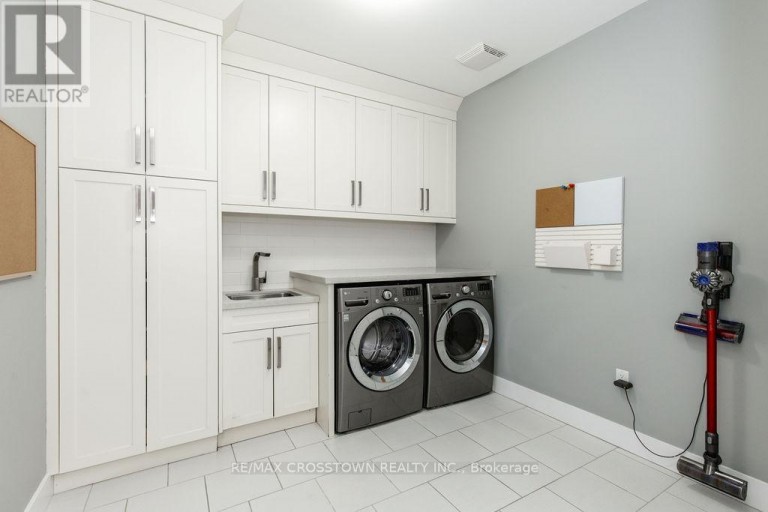 25 MENNILL DRIVE, Springwater (Snow Valley), Ontario, L0L1Y3