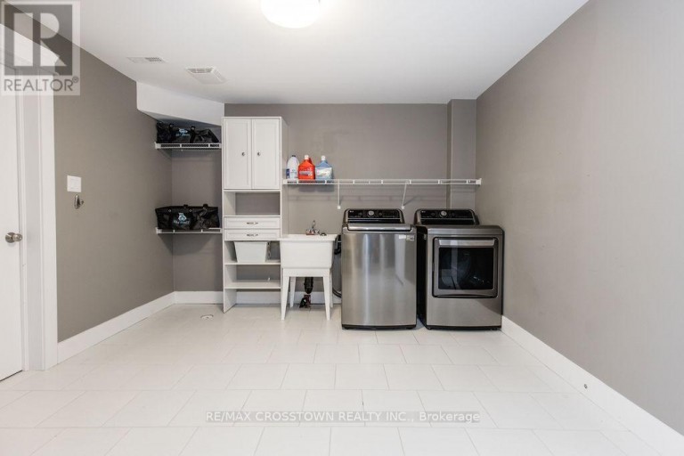 25 MENNILL DRIVE, Springwater (Snow Valley), Ontario, L0L1Y3