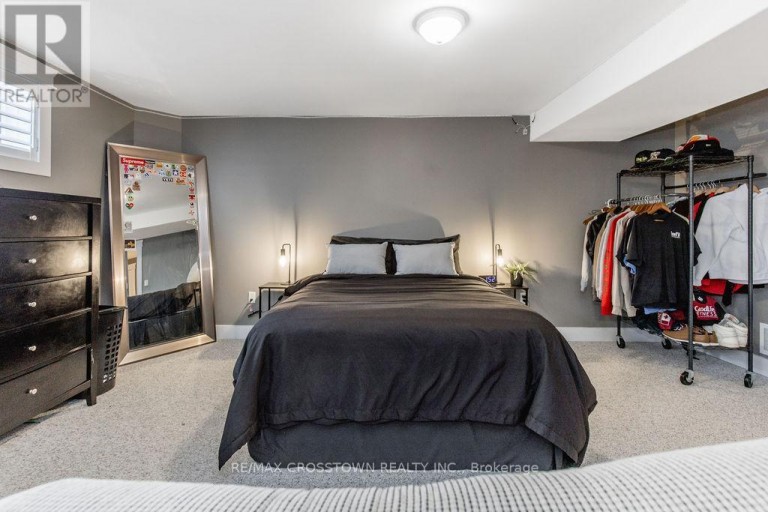 25 MENNILL DRIVE, Springwater (Snow Valley), Ontario, L0L1Y3