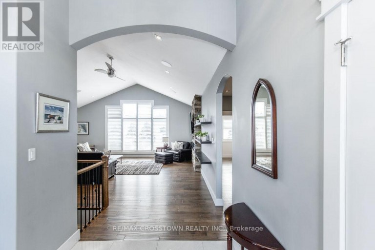 25 MENNILL DRIVE, Springwater (Snow Valley), Ontario, L0L1Y3