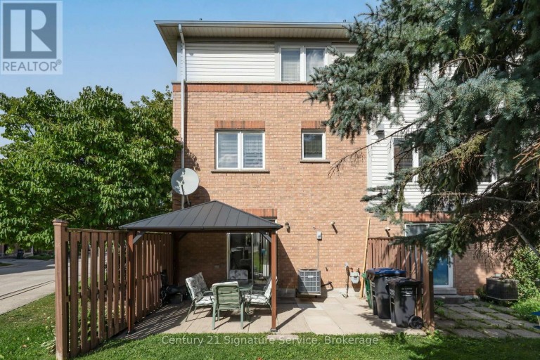 308 - 3030 BREAKWATER COURT, Mississauga (Cooksville), Ontario, L5B4P1