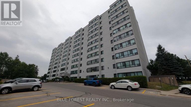 212 - 600 GRENFELL DRIVE, London North (North C), Ontario, N5X2R8