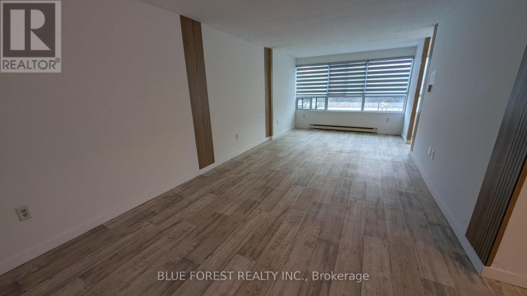 212 - 600 GRENFELL DRIVE, London North (North C), Ontario, N5X2R8