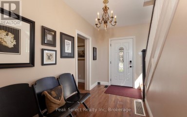318 ELIZABETH STREET St. Marys Ontario photo 9