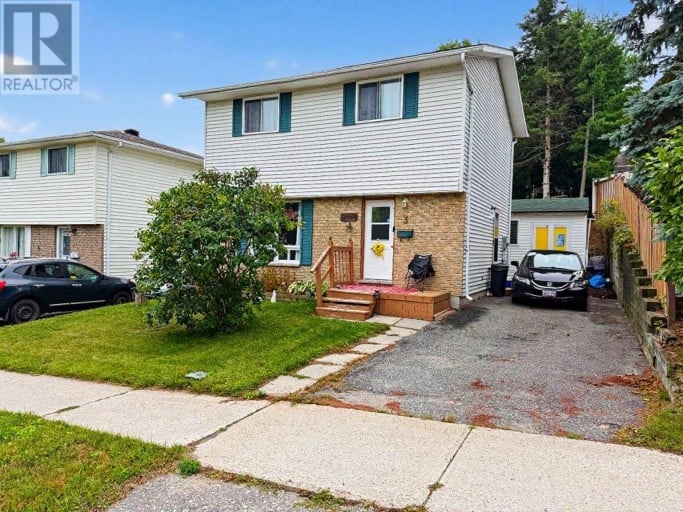 3 Stewart Cres, Elliot Lake, Ontario (id Sm262287)